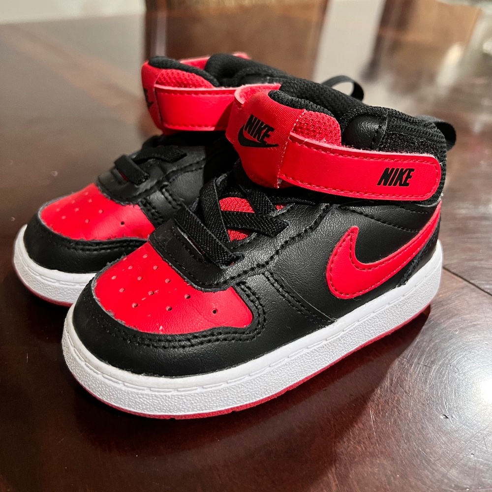 Nike Red 6C